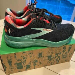 Brooks Ghost 2024 Christmas series, 8.5